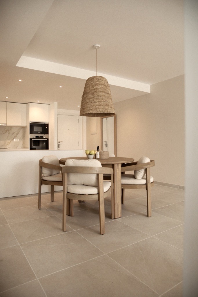 Eethoek met ronde tafel en jute hanglamp